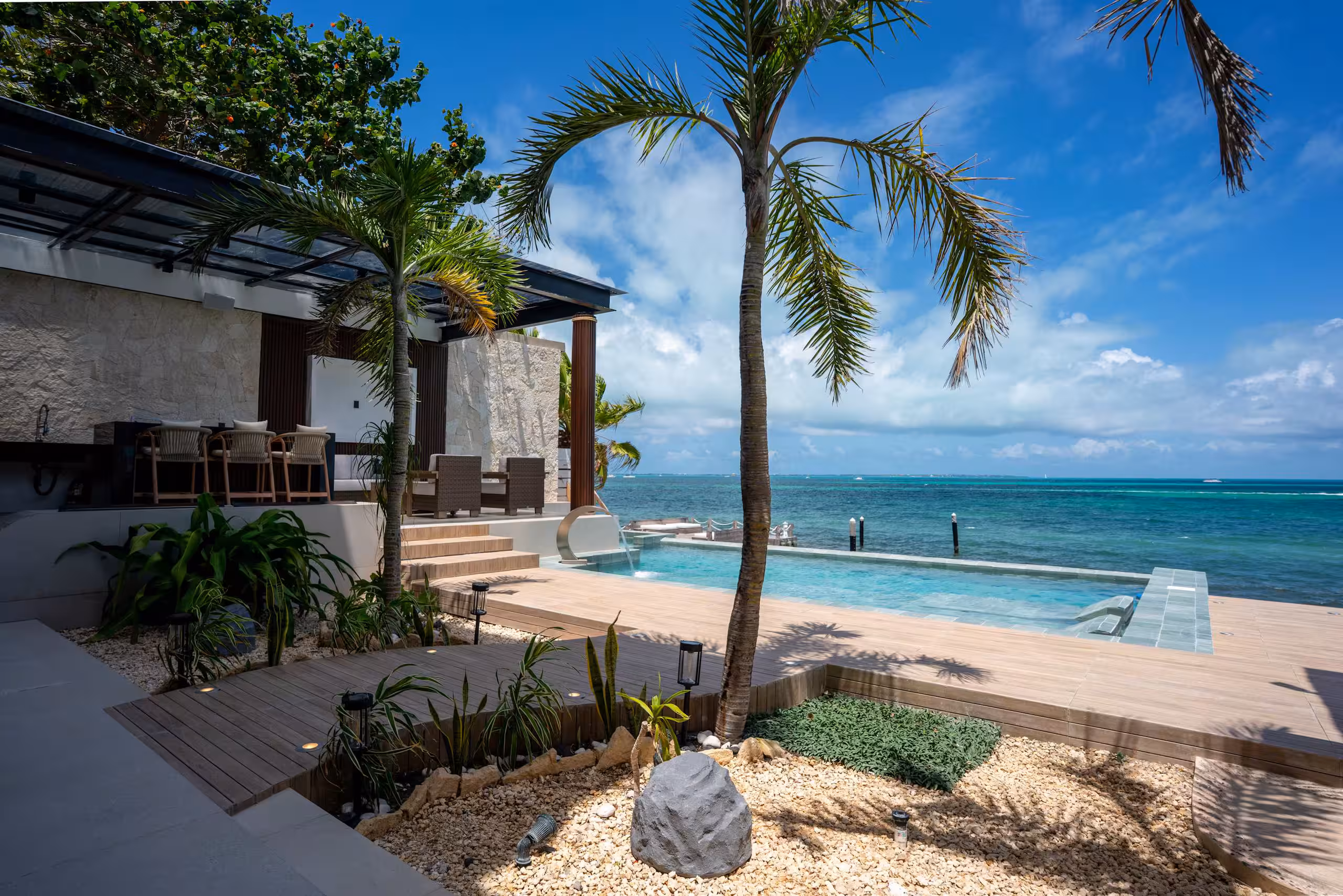 Outdoor dining area at Villa Mara